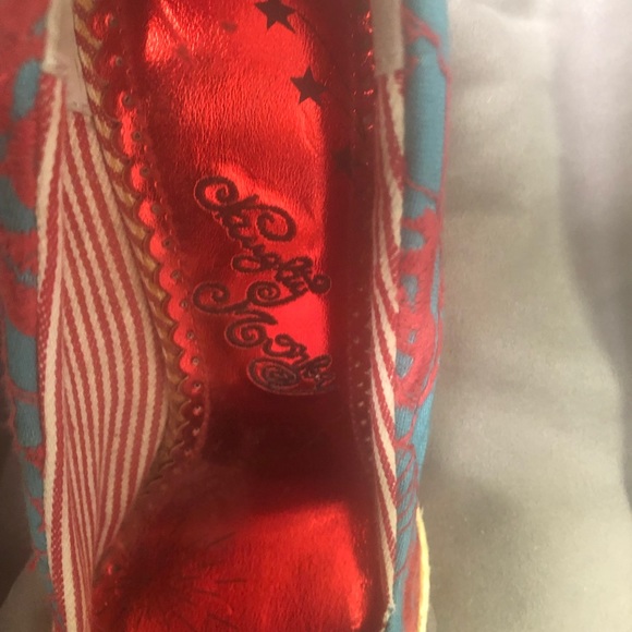 Size 7 Naughty Monkey espadrille pumps. - Picture 2 of 3